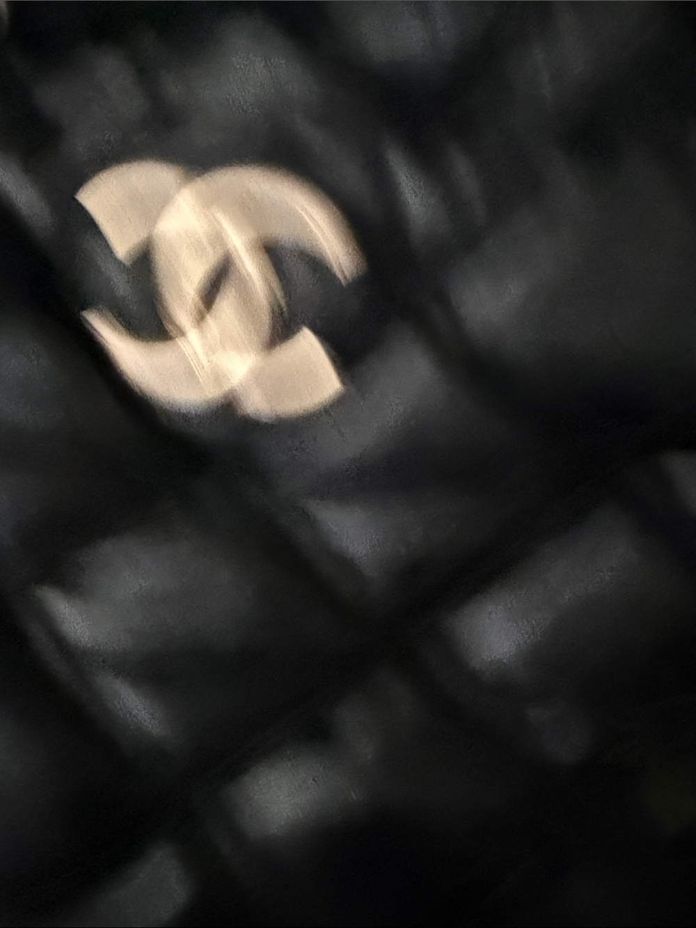 Quilted Leather Handbag - Picture 2 of 6